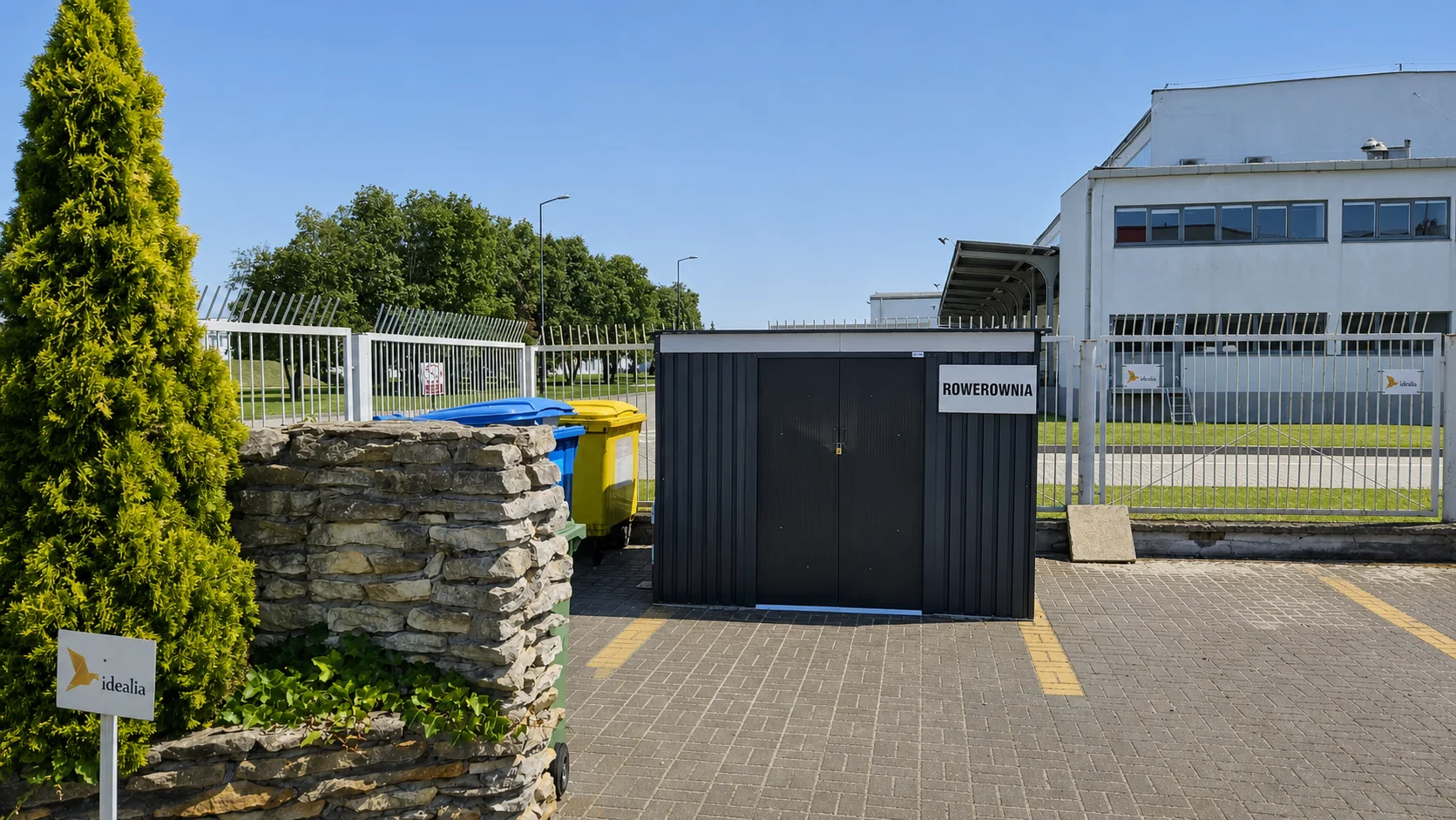 Zadaszona rowerownia na terenie MPark